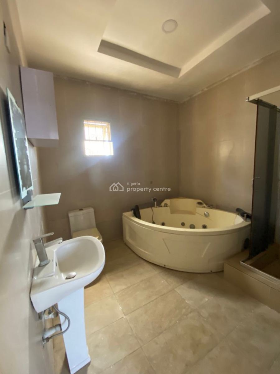 4bedroom Semi Terrace  ( Alone in a Compound), Chervon Drive, Lekki Expressway, Lekki, Lagos, Terraced Duplex for Rent