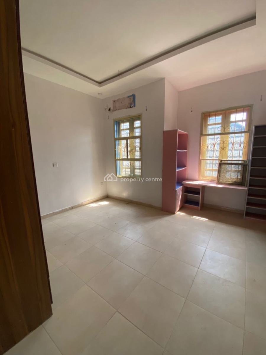 4bedroom Semi Terrace  ( Alone in a Compound), Chervon Drive, Lekki Expressway, Lekki, Lagos, Terraced Duplex for Rent