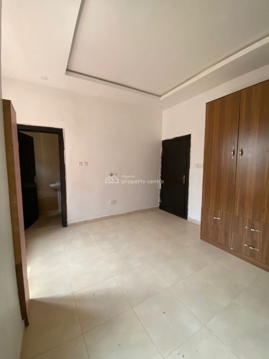4bedroom Semi Terrace  ( Alone in a Compound), Chervon Drive, Lekki Expressway, Lekki, Lagos, Terraced Duplex for Rent