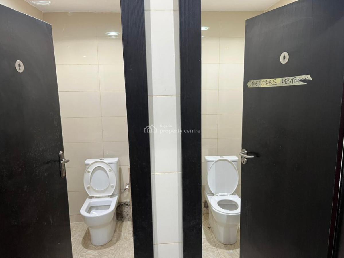 Detached House in a Shared Compound Along a Busy Street, Off Akin Adesola St, Victoria Island (vi), Lagos, Detached Duplex for Rent