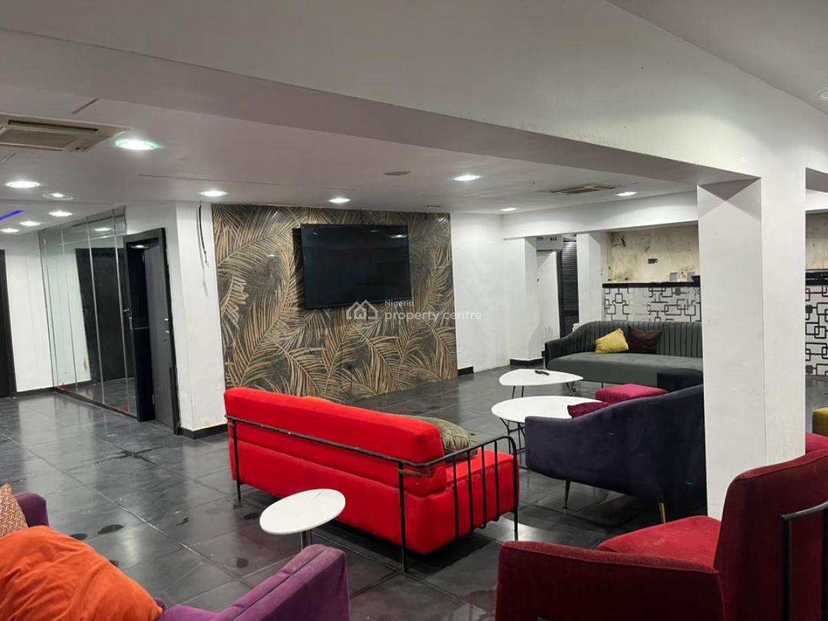 Detached House in a Shared Compound Along a Busy Street, Off Akin Adesola St, Victoria Island (vi), Lagos, Detached Duplex for Rent