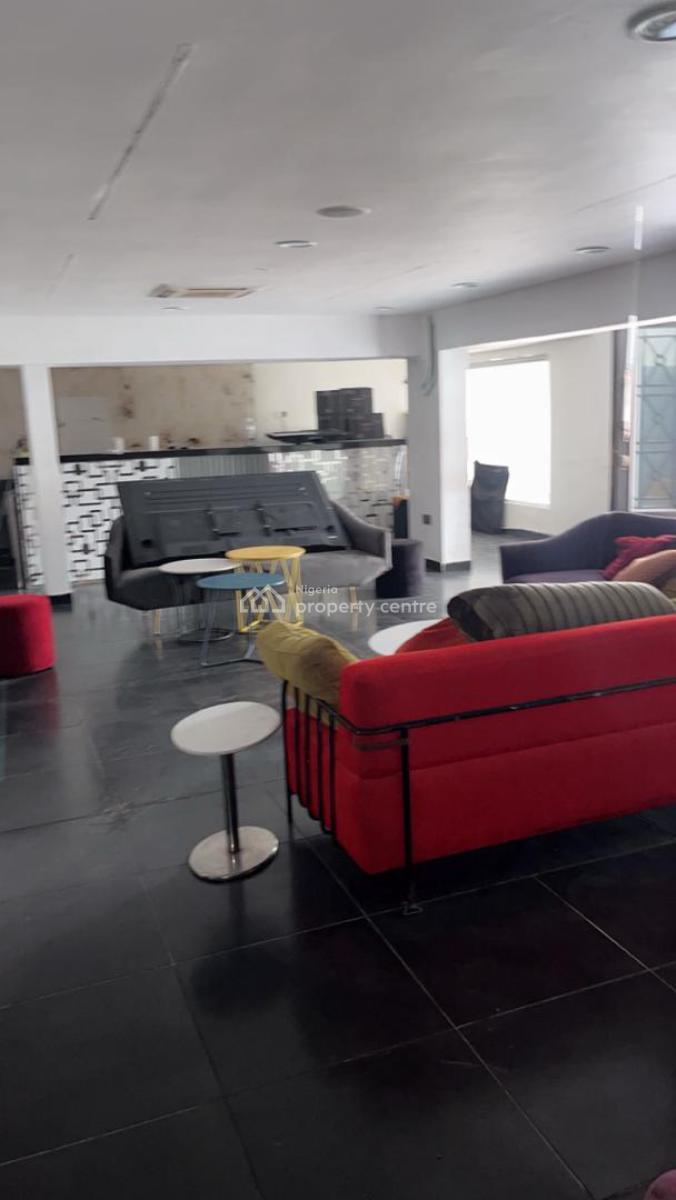 Detached House in a Shared Compound Along a Busy Street, Off Akin Adesola St, Victoria Island (vi), Lagos, Detached Duplex for Rent