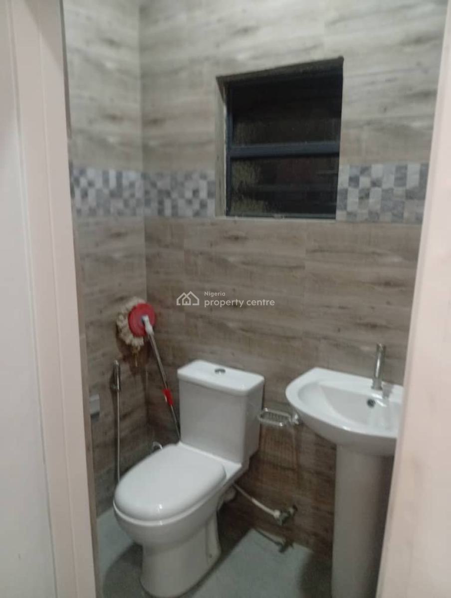 Executive Standard 3-bedroom Flat Upstairs, Alapere, Ketu, Lagos, Flat / Apartment for Rent