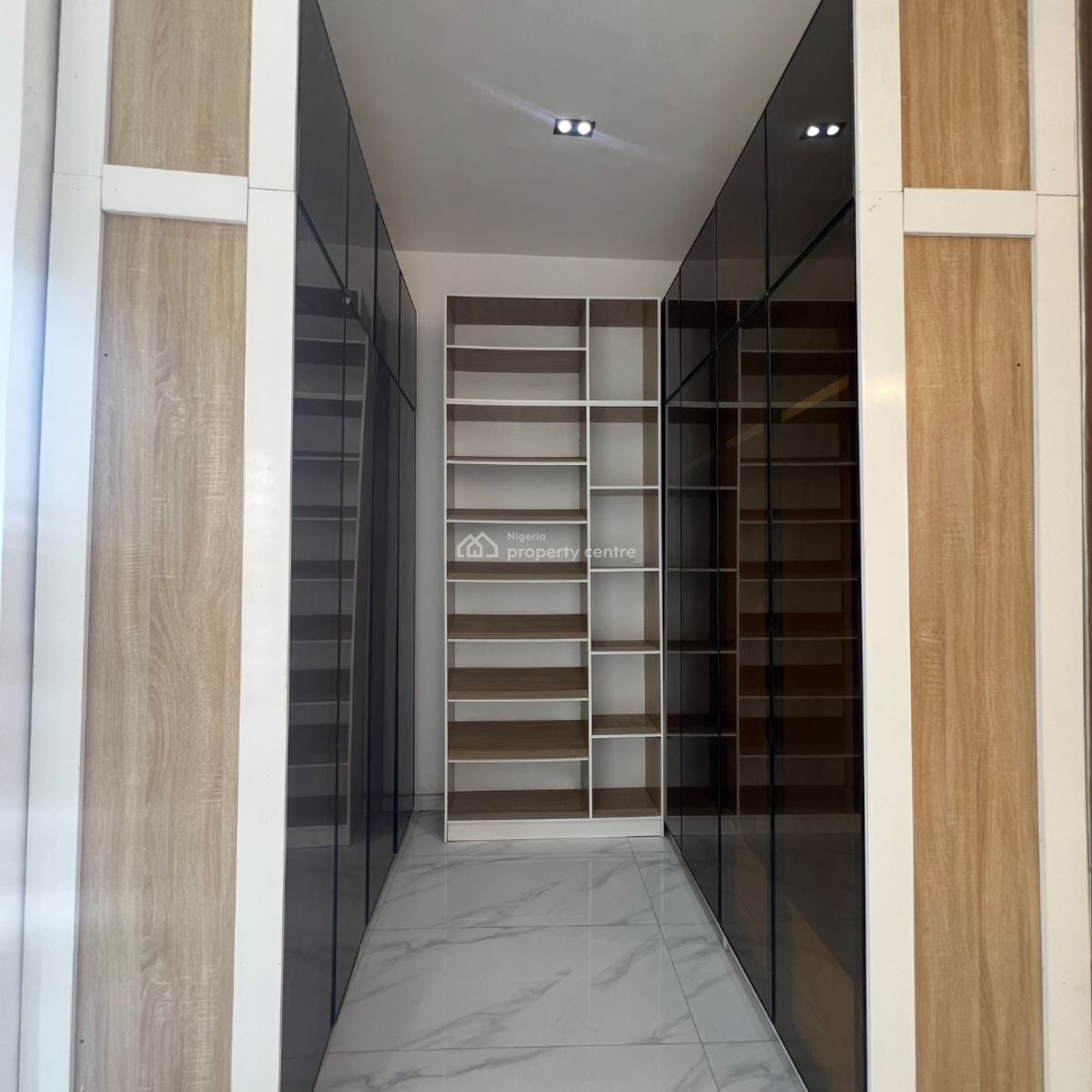 5 Bed&bq  380 Million, Ikota, Lekki, Lagos, Detached Duplex for Sale