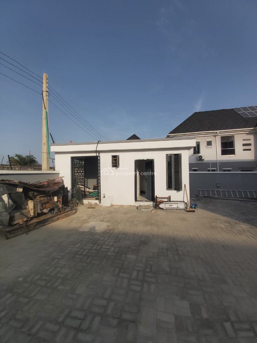 Exquisite 2 Bedroom Apartment, Beach Front Estate, Lekki Phase 2, Lekki, Lagos, Flat / Apartment for Rent