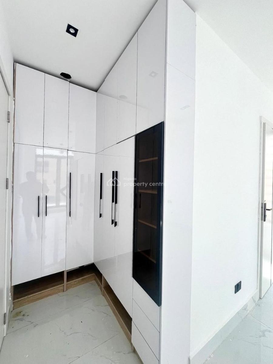 Beautiful 2 Bed Apartment with Gym, Freedom Way, Lekki, Lagos, Flat / Apartment for Sale