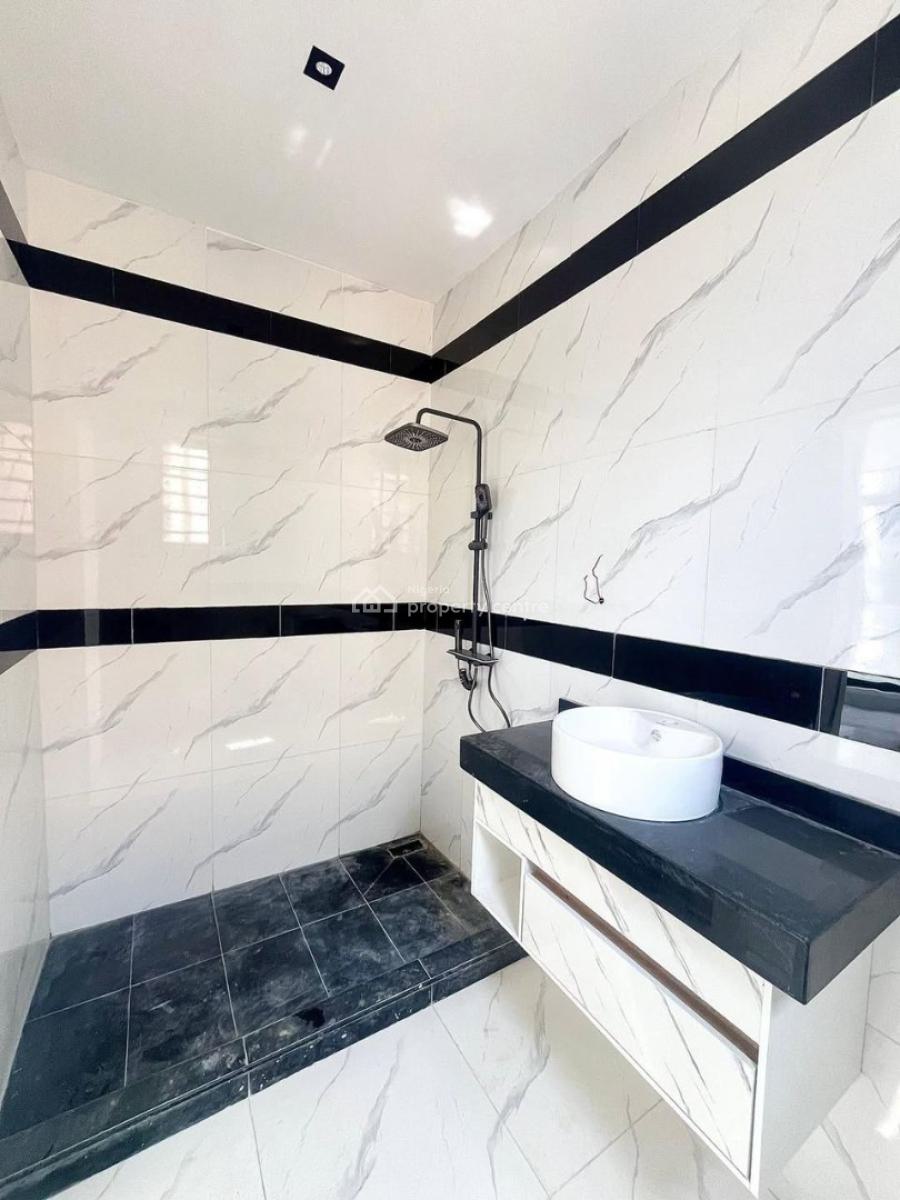 Beautiful 2 Bed Apartment with Gym, Freedom Way, Lekki, Lagos, Flat / Apartment for Sale