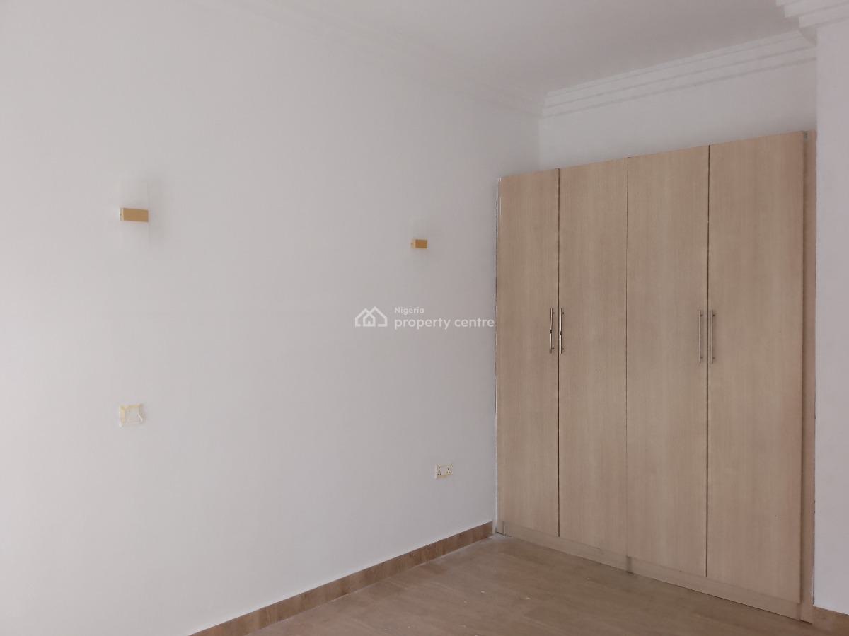 Luxury Three Bedroom Flat with Bq, Behind Nnpc Filling Station, Jahi, Abuja, Flat / Apartment for Rent