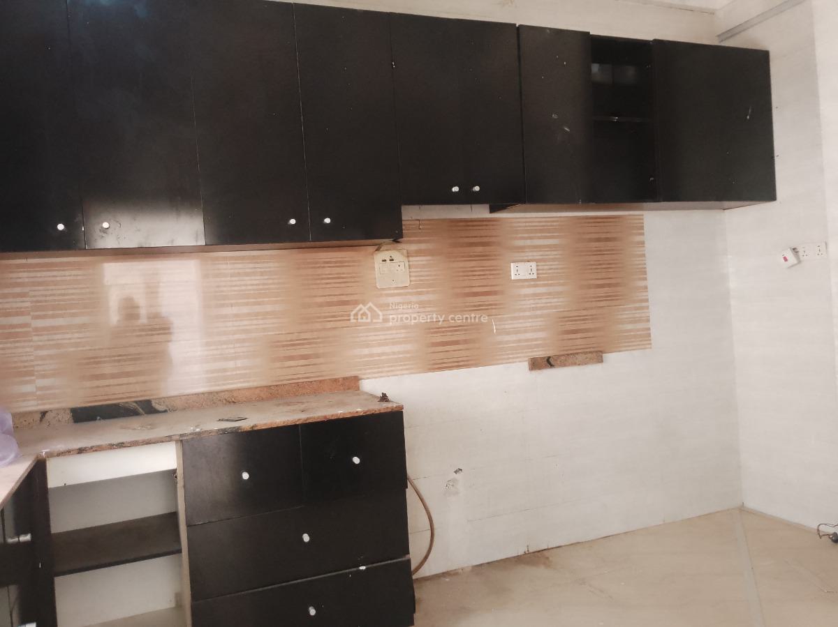 Luxury Three Bedroom Flat with Bq, Behind Nnpc Filling Station, Jahi, Abuja, Flat / Apartment for Rent