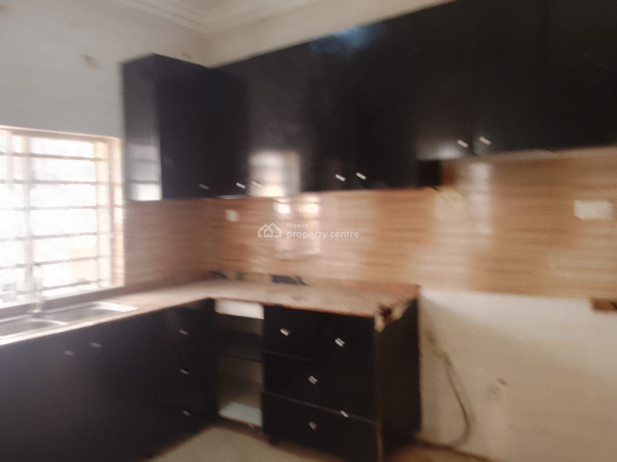Luxury Three Bedroom Flat with Bq, Behind Nnpc Filling Station, Jahi, Abuja, Flat / Apartment for Rent