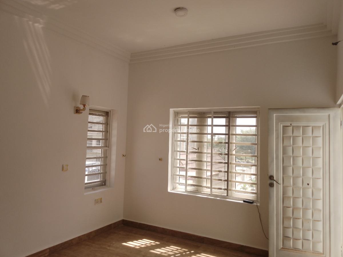 Luxury Three Bedroom Flat with Bq, Behind Nnpc Filling Station, Jahi, Abuja, Flat / Apartment for Rent