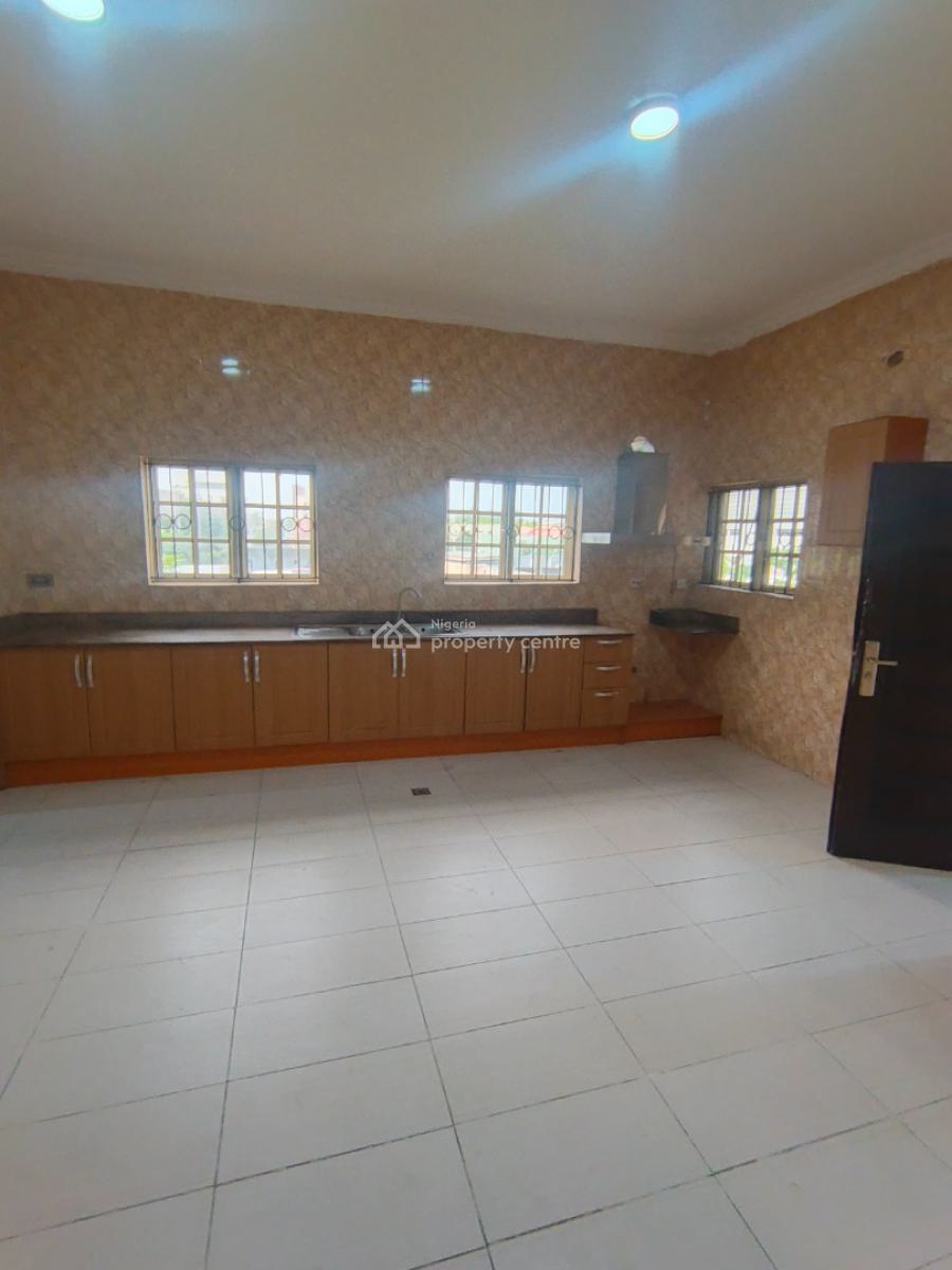 Moderate 3 Bedroom Apartment with Swimming Pool, Ikeja Gra, Ikeja, Lagos, Flat / Apartment for Rent