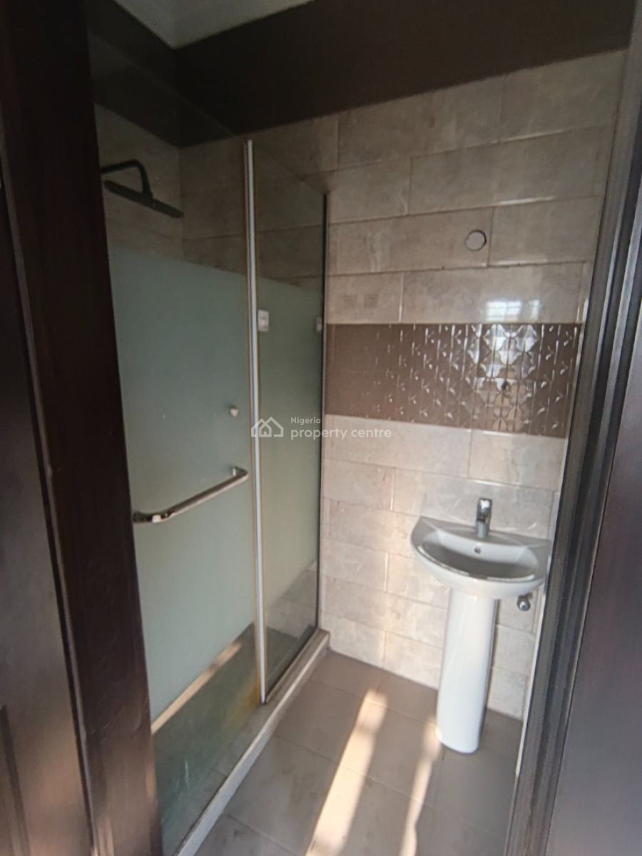 Moderate 3 Bedroom Apartment, Ikeja Gra, Ikeja, Lagos, Flat / Apartment for Rent