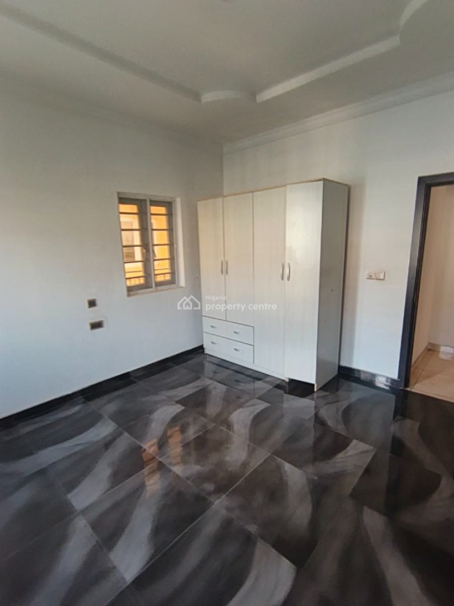 Moderate 3 Bedroom Apartment, Ikeja Gra, Ikeja, Lagos, Flat / Apartment for Rent