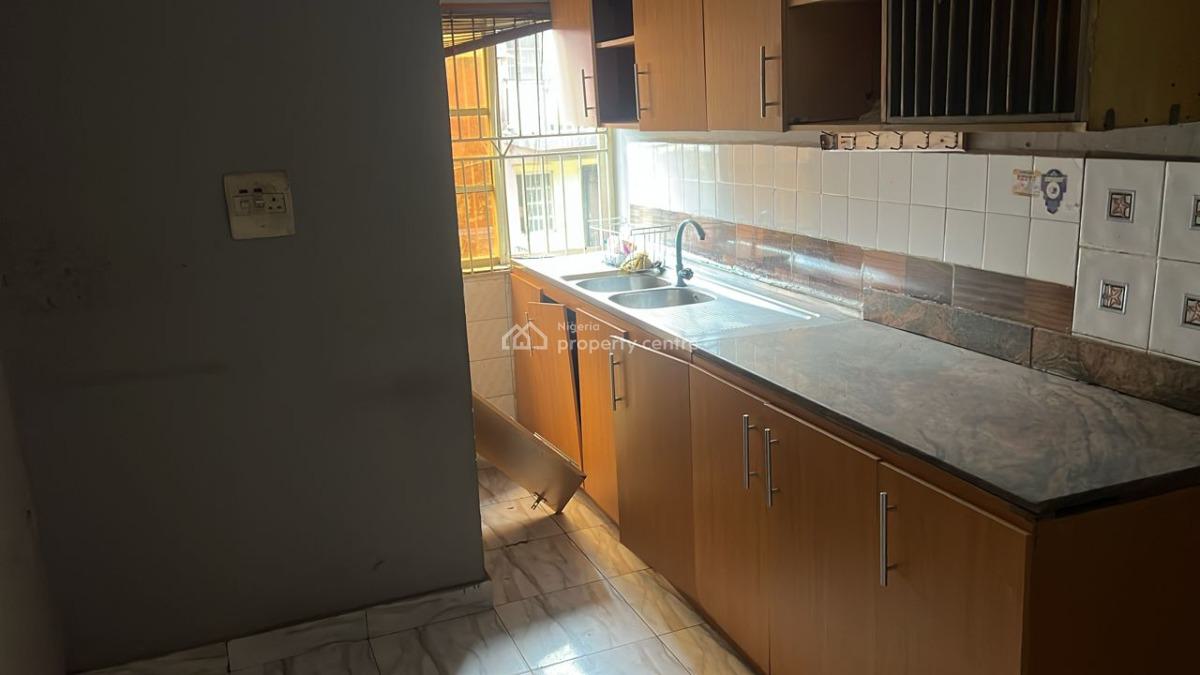 Lovely 3 Bedroom Apartment, Opebi, Opebi, Ikeja, Lagos, Flat / Apartment for Rent