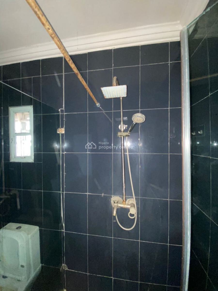 Spacious 4 Bedroom Terrace Duplex in an Estate, Osapa, Lekki, Lagos, Terraced Duplex for Rent