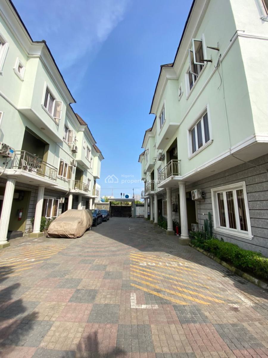 Spacious 4 Bedroom Terrace Duplex in an Estate, Osapa, Lekki, Lagos, Terraced Duplex for Rent