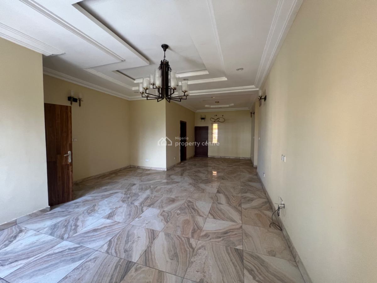 Spacious 3 Bedroom Apartment, Off Admiralty Way, Lekki Phase 1, Lekki, Lagos, Flat / Apartment for Rent