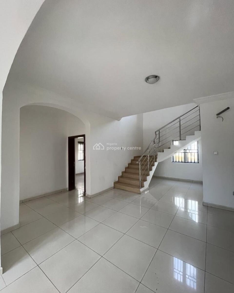 4-bedroom House with Bq, Lekki Phase 1, Lekki, Lagos, Detached Duplex for Rent
