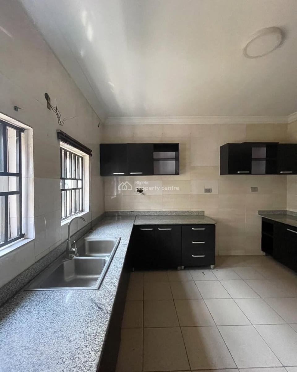 4-bedroom House with Bq, Lekki Phase 1, Lekki, Lagos, Detached Duplex for Rent