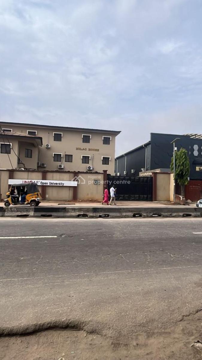Massive 18 Rooms Detached House on Ogunusi Road Ogba -ojodu Lagos, Ogunnusi Road Ogba, Ogba, Ikeja, Lagos, Commercial Property for Sale