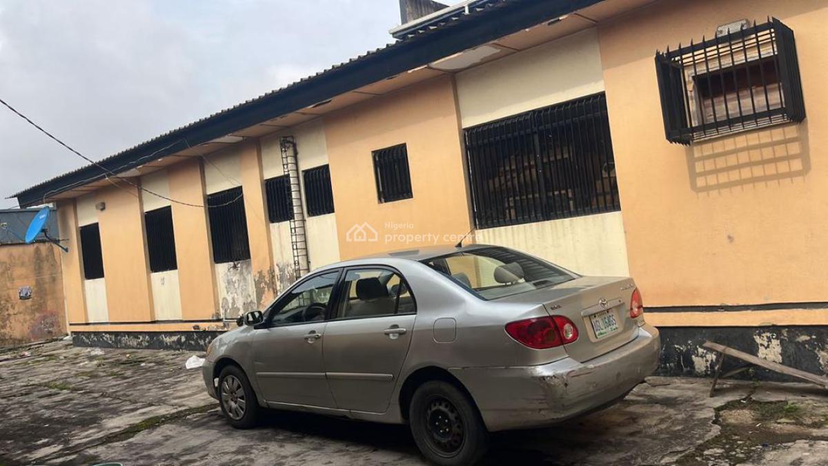 Massive 18 Rooms Detached House on Ogunusi Road Ogba -ojodu Lagos, Ogunnusi Road Ogba, Ogba, Ikeja, Lagos, Commercial Property for Sale