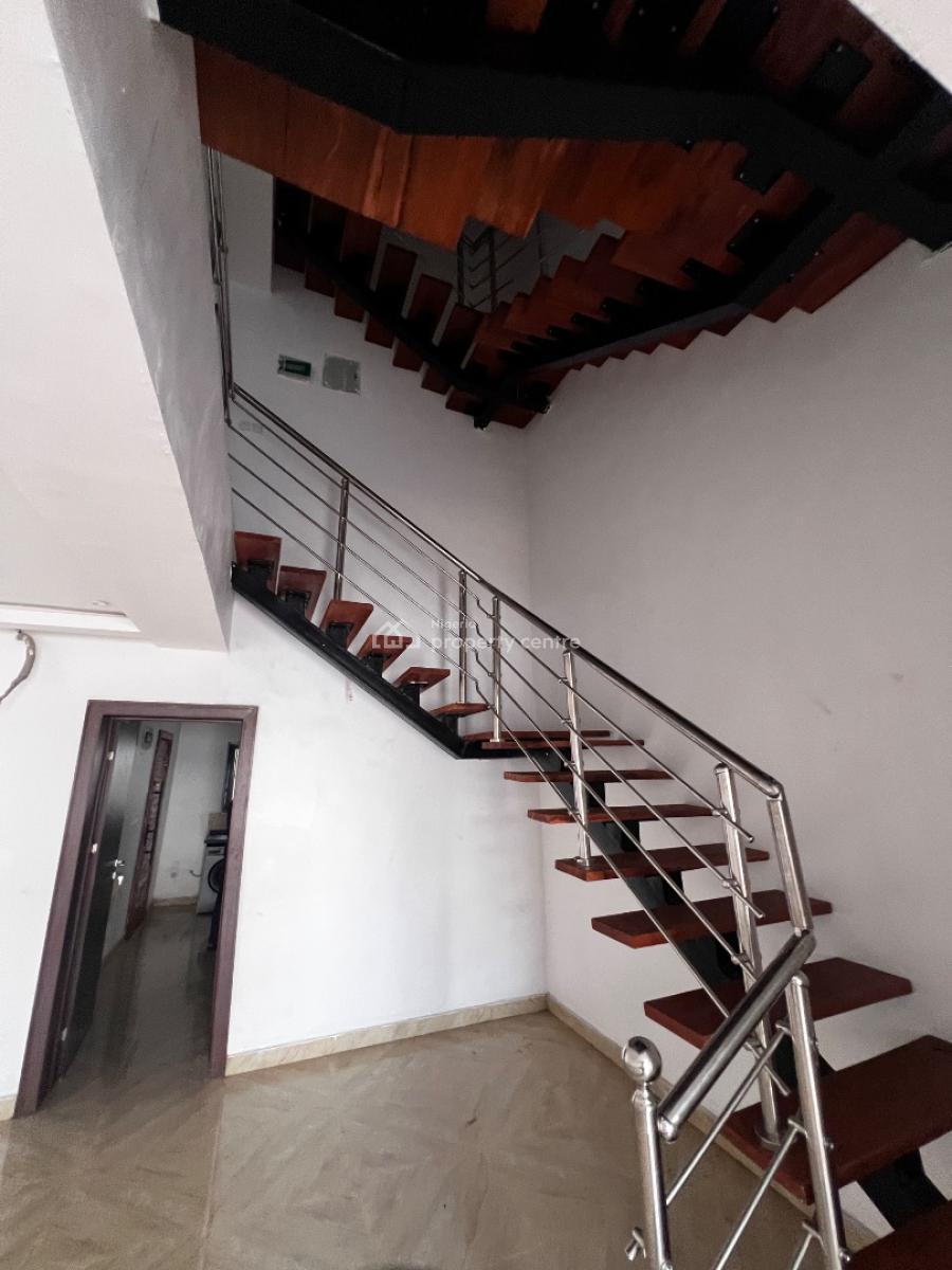 4 Bedroom Terrace Duplex with Bq, Pool and Gym at Lekki Phase 1, Off Admiralty, Lekki Phase 1, Lekki, Lagos, Terraced Duplex for Rent