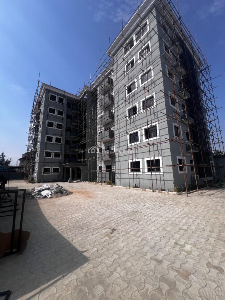 Spacious 3 Bedroom Serviced Apartment with Bq, Swimming Pool and Gym, Off Admiralty Way, Lekki Phase 1, Lekki, Lagos, Flat / Apartment for Rent