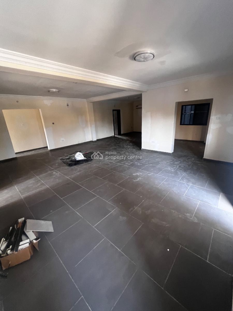 Spacious 3 Bedroom Serviced Apartment with Bq, Swimming Pool and Gym, Off Admiralty Way, Lekki Phase 1, Lekki, Lagos, Flat / Apartment for Rent