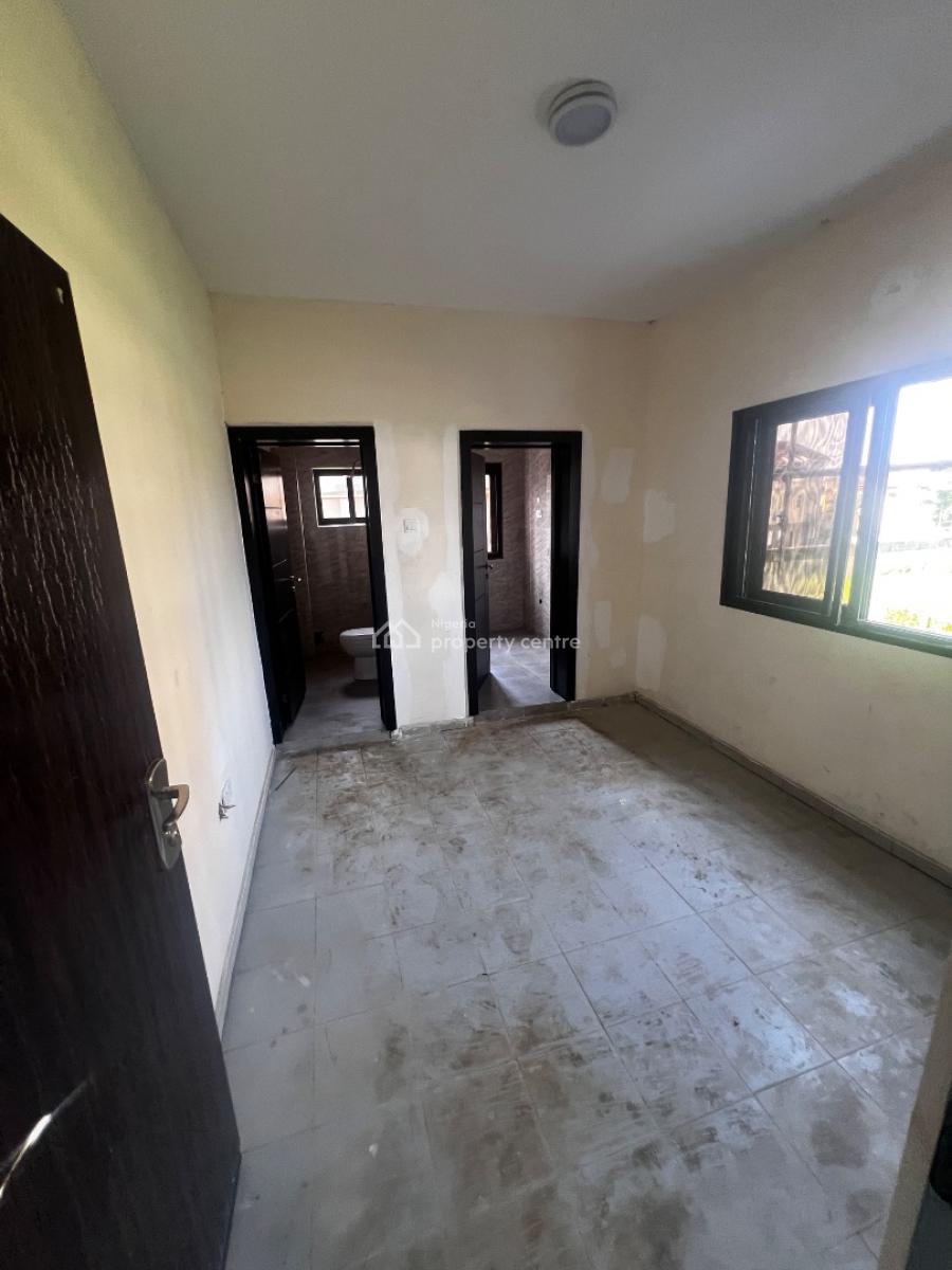 Spacious 3 Bedroom Serviced Apartment with Bq, Swimming Pool and Gym, Off Admiralty Way, Lekki Phase 1, Lekki, Lagos, Flat / Apartment for Rent