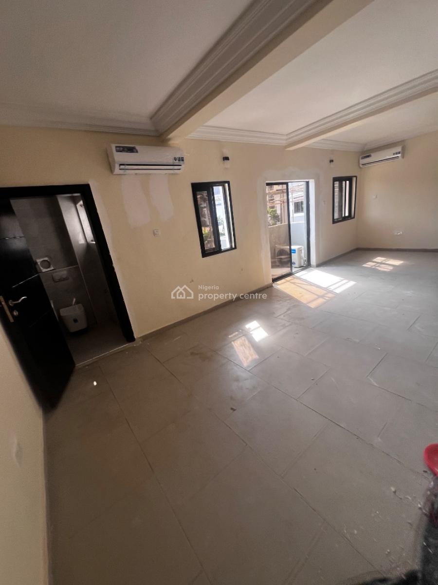 Spacious 3 Bedroom Serviced Apartment with Bq, Swimming Pool and Gym, Off Admiralty Way, Lekki Phase 1, Lekki, Lagos, Flat / Apartment for Rent