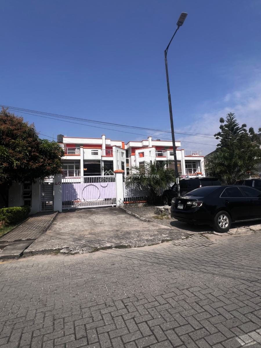 Luxury 2 Bedroom Penthouse Available at Lekki Phase 2, Off Admiralty, Lekki Phase 1, Lekki, Lagos, Flat / Apartment for Rent