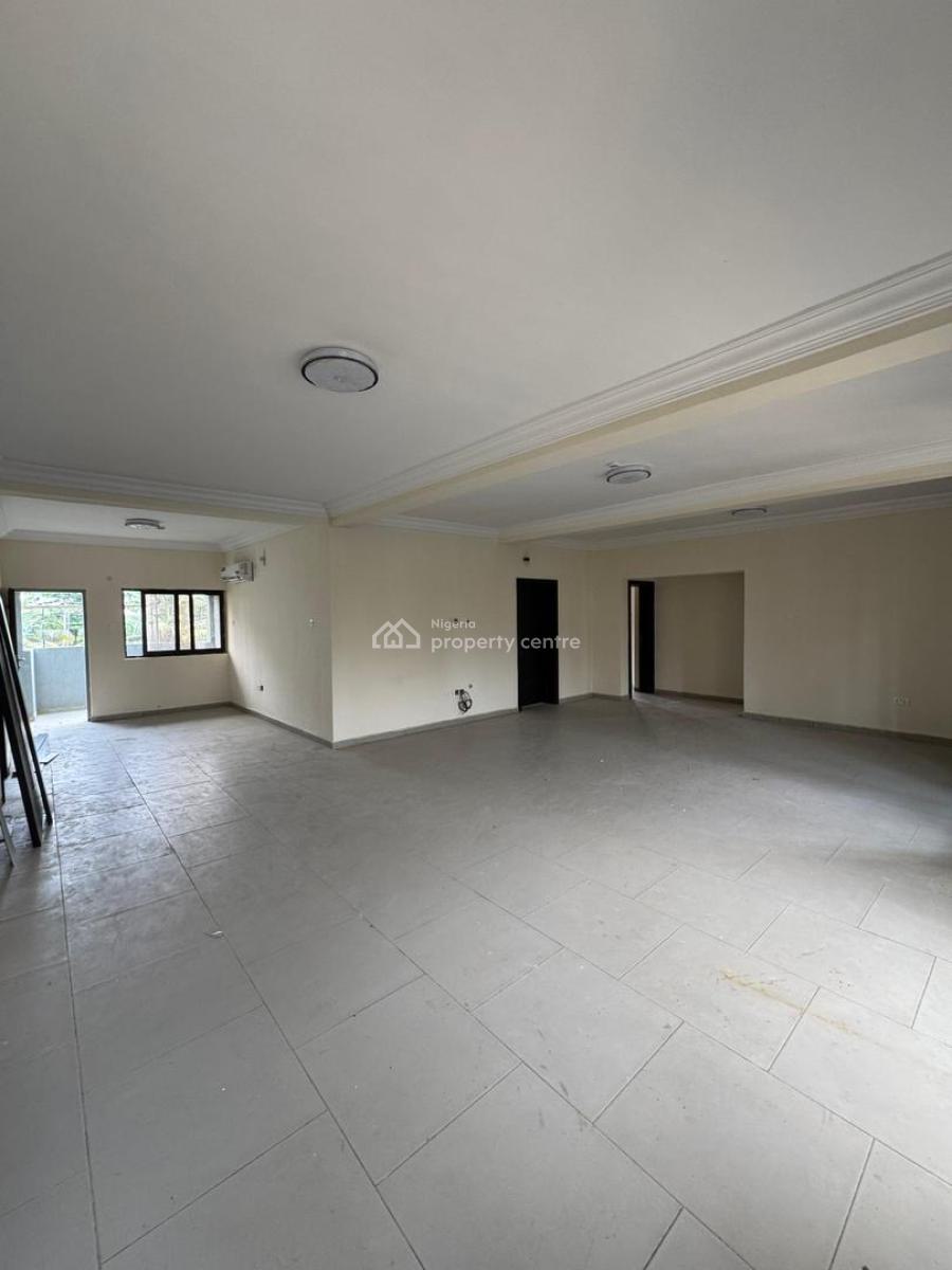 Well Maintained with Excellent Facilities and a B Q, Lekki Phase 1, Lekki, Lagos, Flat / Apartment for Rent