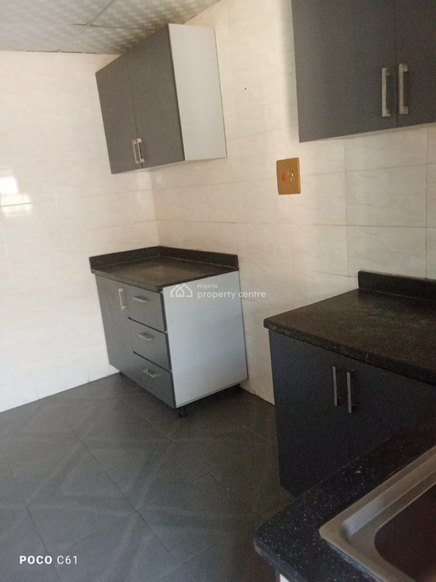 Spacious Clean 2 Bedroom Flat, General Paint Adesanya, Ajiwe, Ajah, Lagos, House for Rent