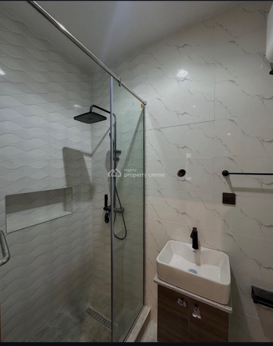 Nice and Spacious 2 Bedroom Service Apartment, Ikate Lekki Lagos, Lekki, Lagos, Flat / Apartment for Sale