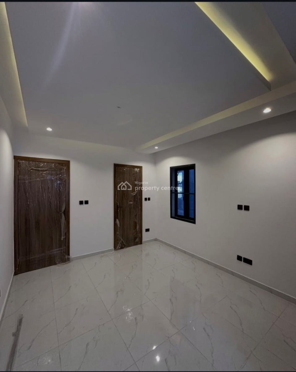 Nice and Spacious 2 Bedroom Service Apartment, Ikate Lekki Lagos, Lekki, Lagos, Flat / Apartment for Sale