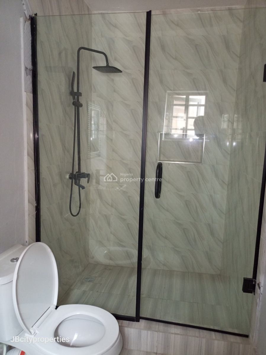 Luxurious Spacious 2 Bedroom Apartment, Ogombo, Ajah, Lagos, Flat / Apartment for Rent