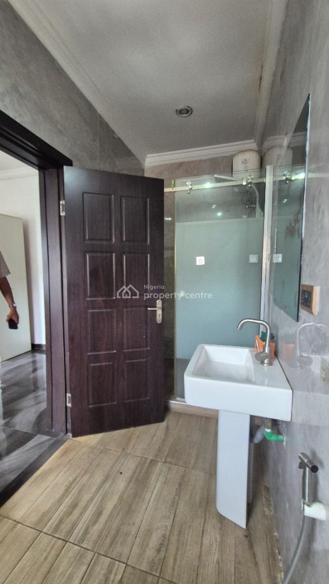 Spacious and Fully Serviced 3 Bedroom Flat with a Room Bq, Off Issac John Street, Ikeja Gra, Ikeja, Lagos, Flat / Apartment for Rent