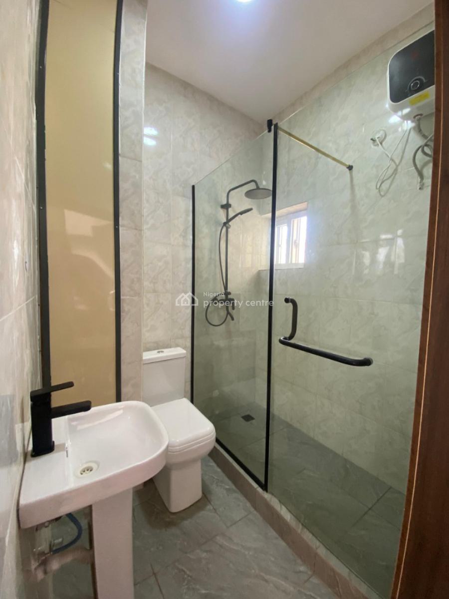 Exquisitely Built 4 Bedroom Apartment with Bq, Prime Water Estate, Lekki Phase 1, Lekki, Lagos, Flat / Apartment for Rent