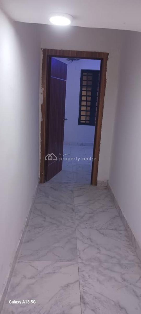 Standard 2 Bedroom Apartment in a Secured Neighborhood, Ologolo, Lekki, Lagos, Flat / Apartment for Rent