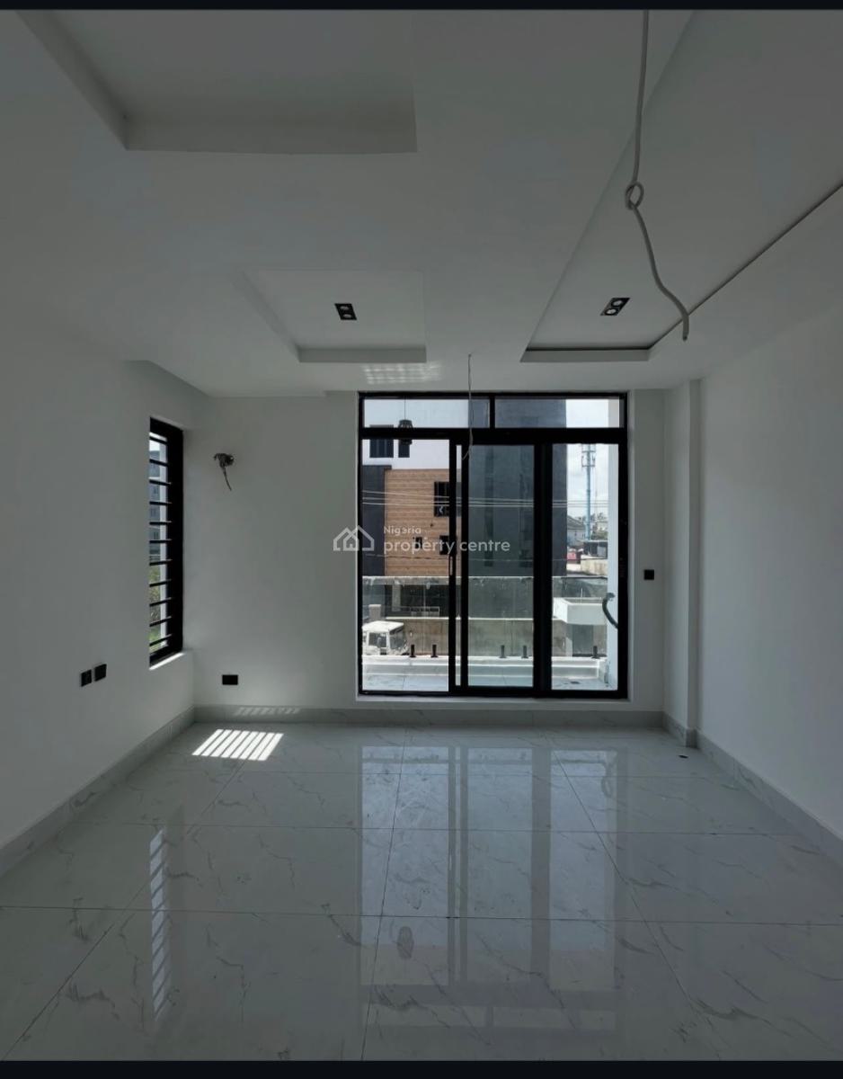 Nice and Spacious 2 Bedroom Service Apartment, Lekki Phase 1 Lagos, Lekki, Lagos, Flat / Apartment for Sale