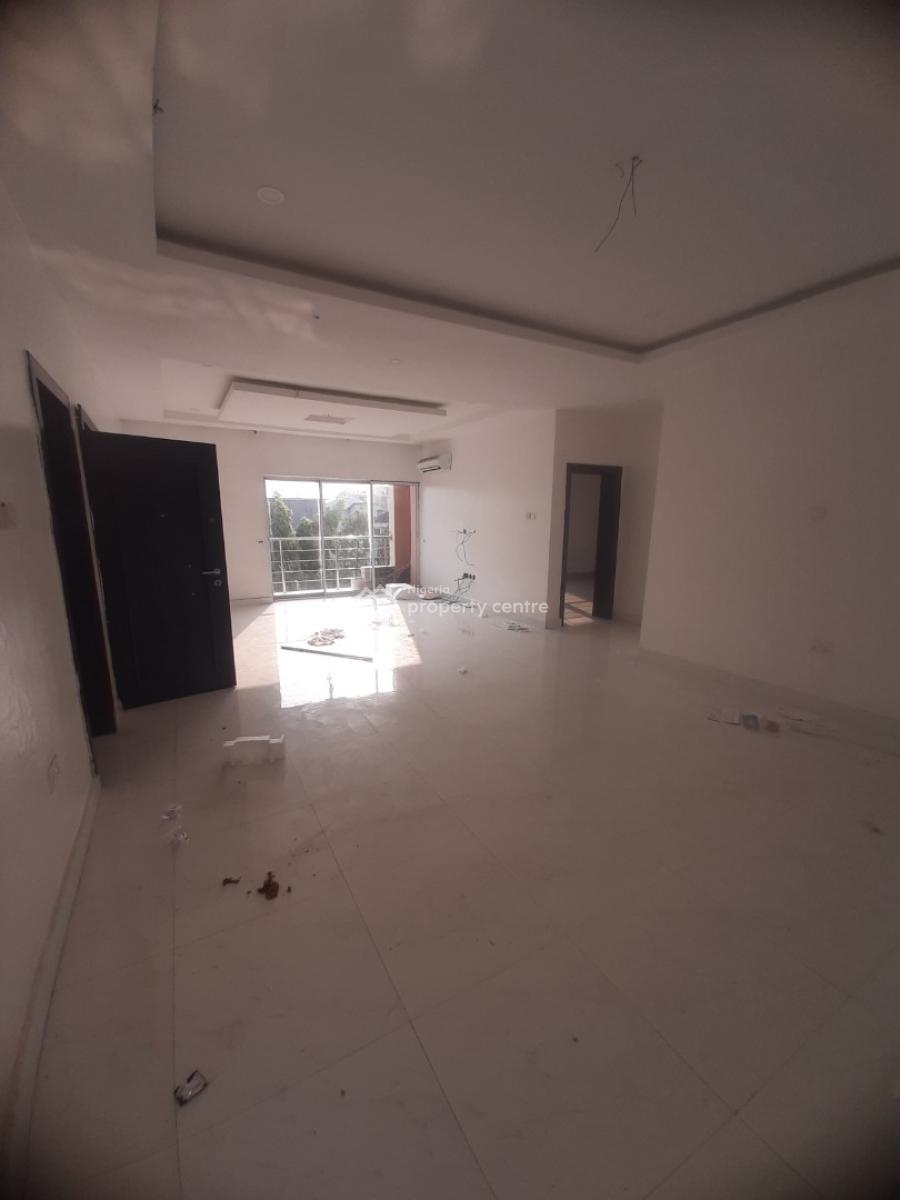 Serviced 3 Bedroom En-suite Flat with Fully Fitted Kitchen, & Air Condition, Lekki Phase 1, Lekki, Lagos, Flat / Apartment for Rent