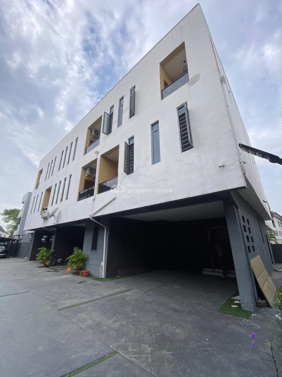 4 Bedroom Terrace Duplex with a Room Bq, Agungi, Lekki, Lagos, Terraced Duplex for Sale
