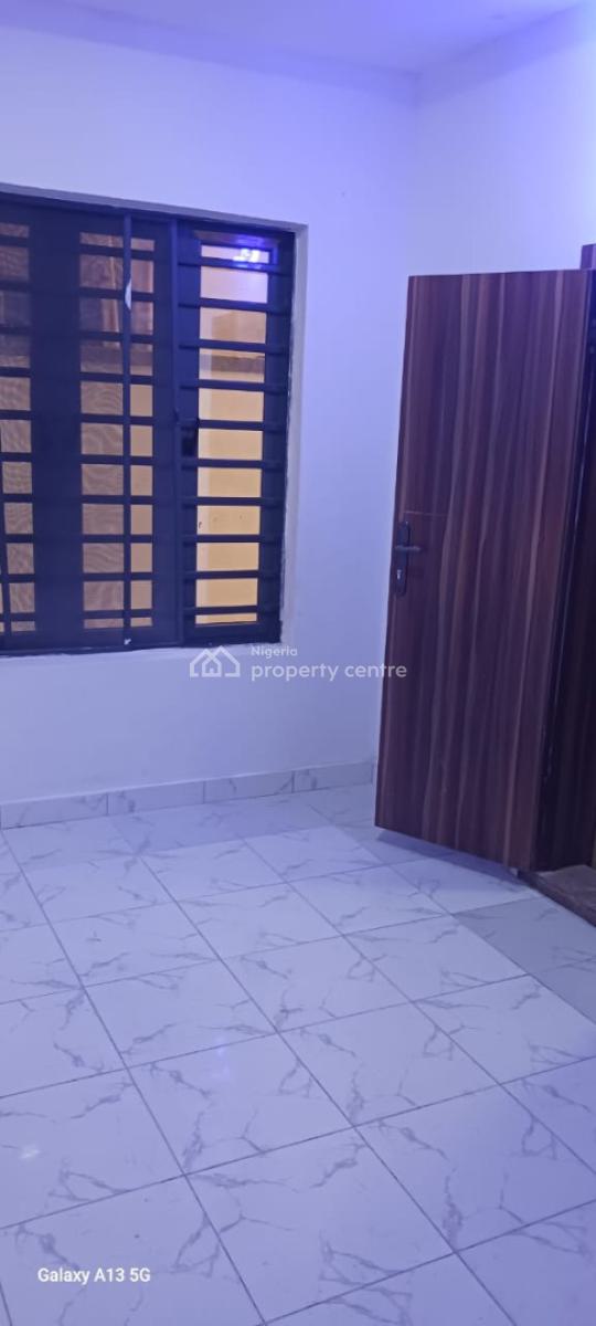 2 Bedrooms at Ologolo, Ologolo, Lekki, Lagos, Flat / Apartment for Rent