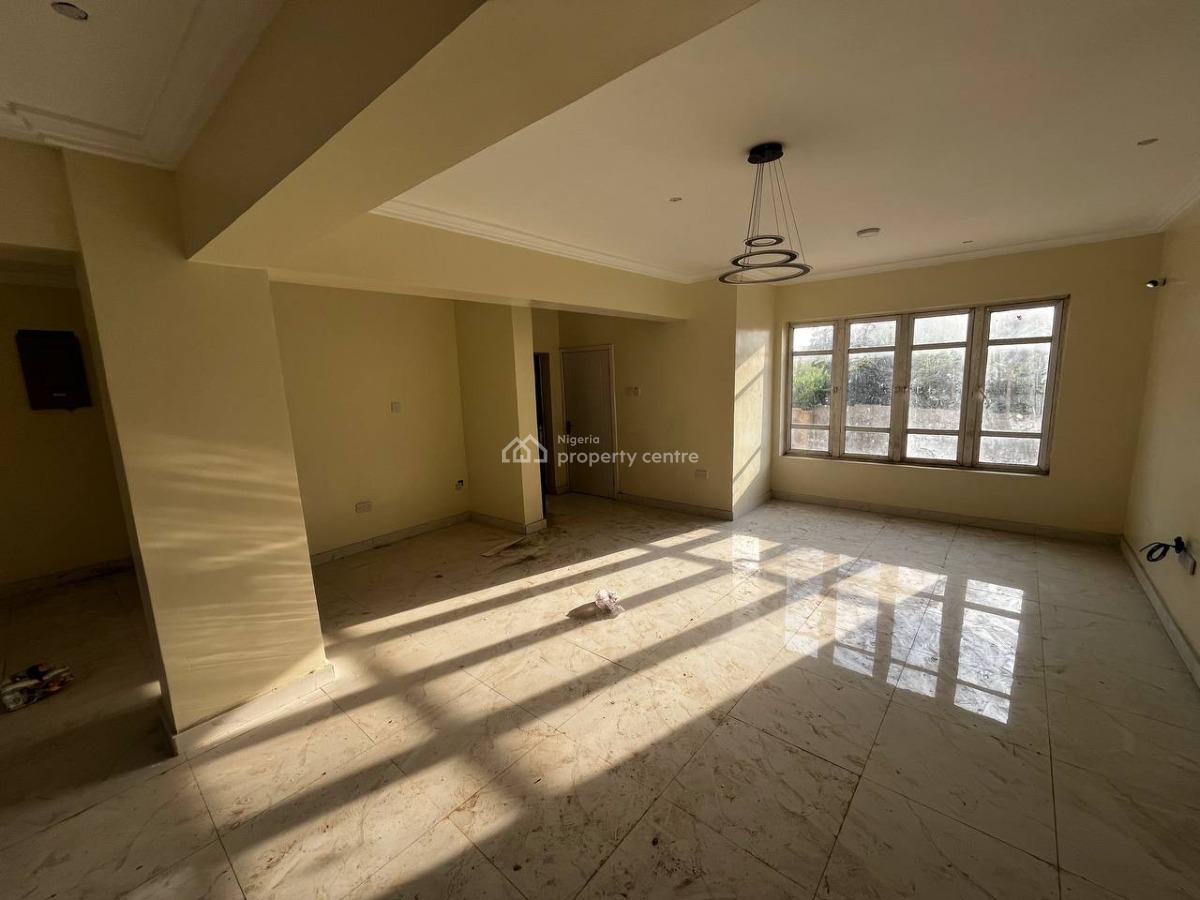 Modern 2 Bedroom Open Plan Office Space, Panti Street, Adekunle, Yaba, Lagos, Flat / Apartment for Rent