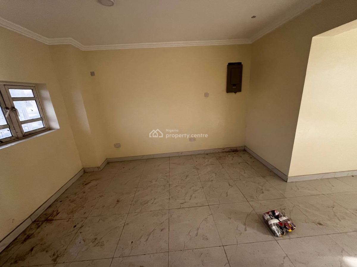 Modern 2 Bedroom Open Plan Office Space, Panti Street, Adekunle, Yaba, Lagos, Flat / Apartment for Rent