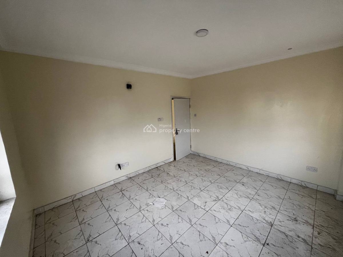 Modern 2 Bedroom Open Plan Office Space, Panti Street, Adekunle, Yaba, Lagos, Flat / Apartment for Rent