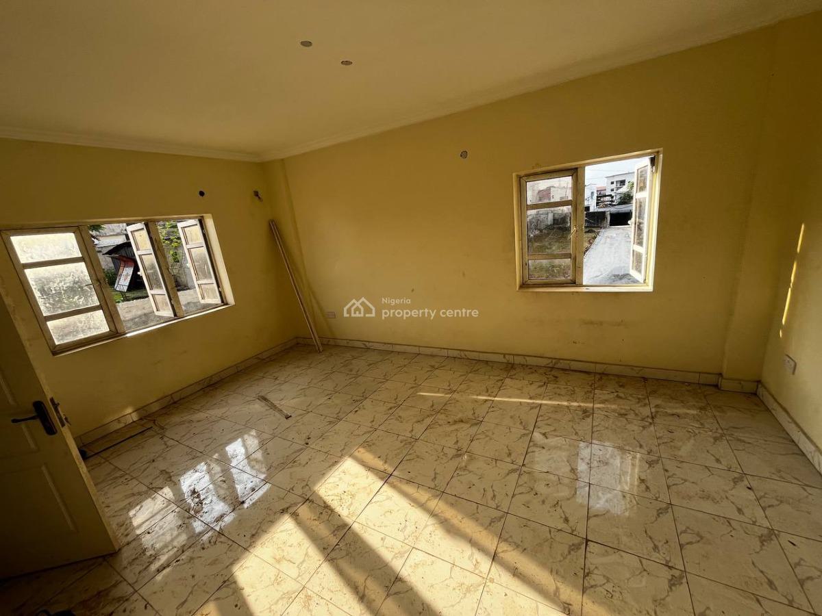 Modern 2 Bedroom Open Plan Office Space, Panti Street, Adekunle, Yaba, Lagos, Flat / Apartment for Rent