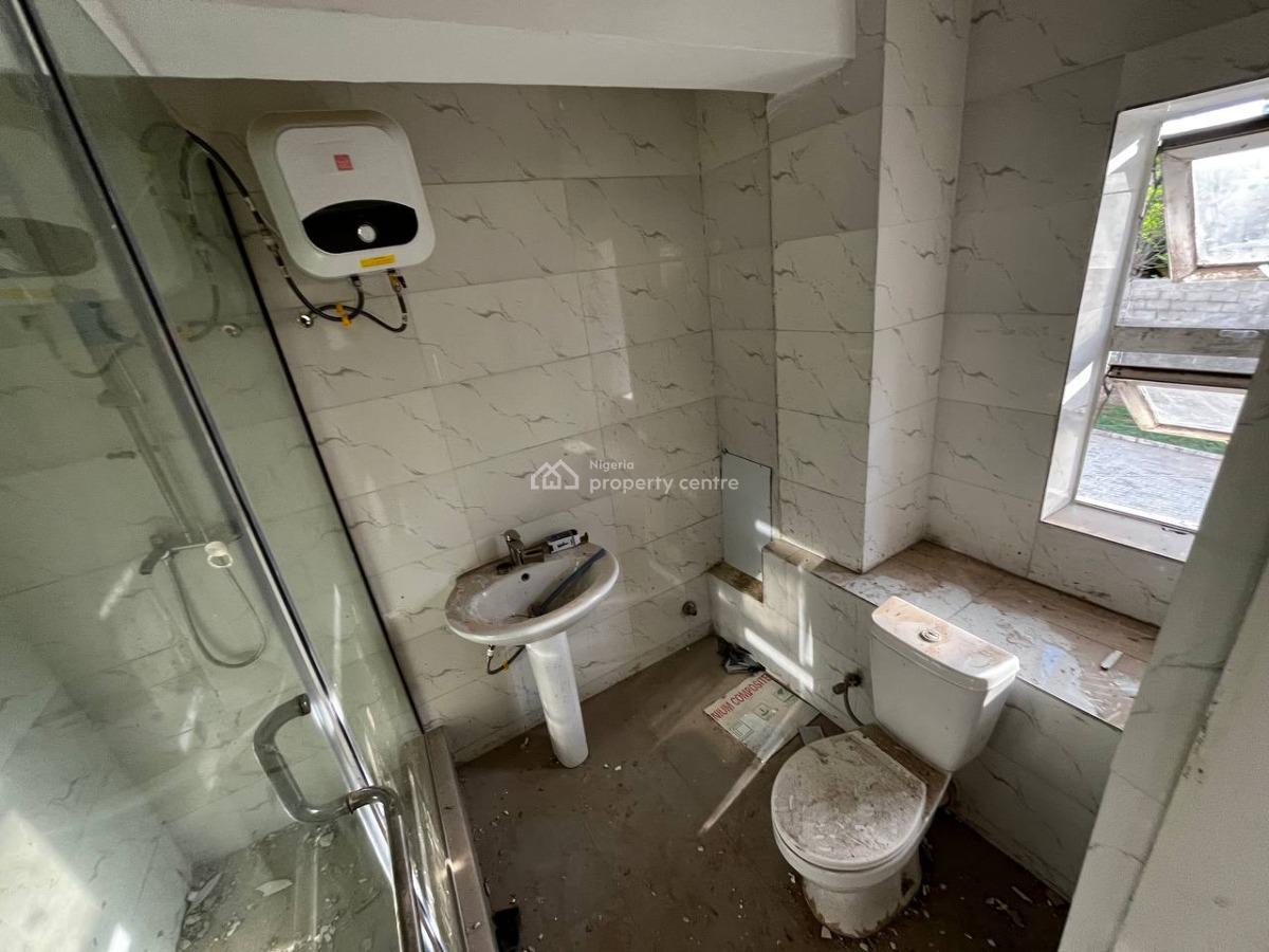 Modern 2 Bedroom Open Plan Office Space, Panti Street, Adekunle, Yaba, Lagos, Flat / Apartment for Rent