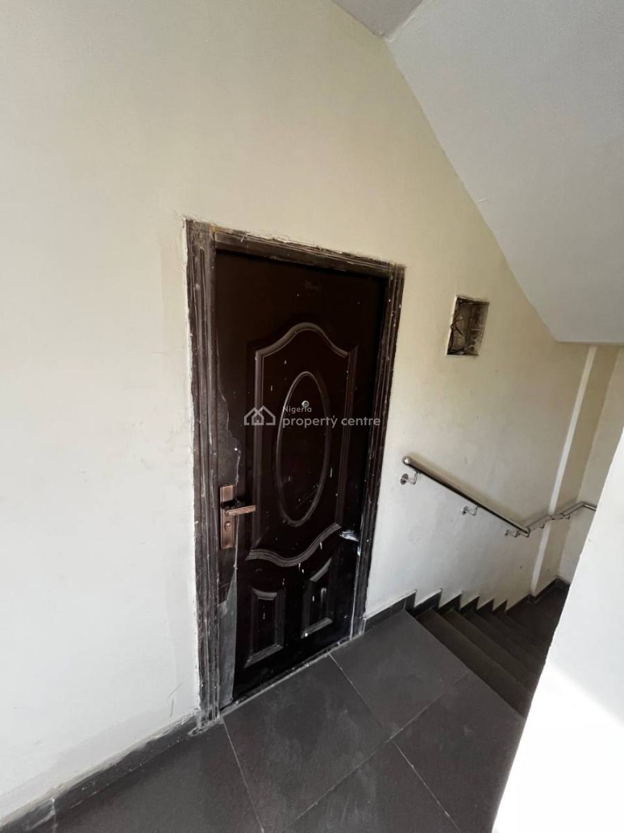 Modern 2 Bedroom Open Plan Office Space, Panti Street, Adekunle, Yaba, Lagos, Flat / Apartment for Rent